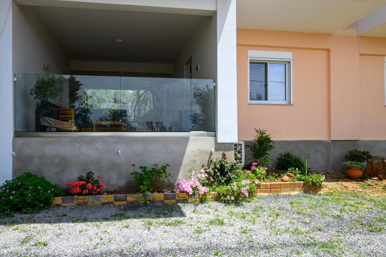 Chic Apartment In Nature, 5-Min Walk To The Beach Kalamata Exteriér fotografie