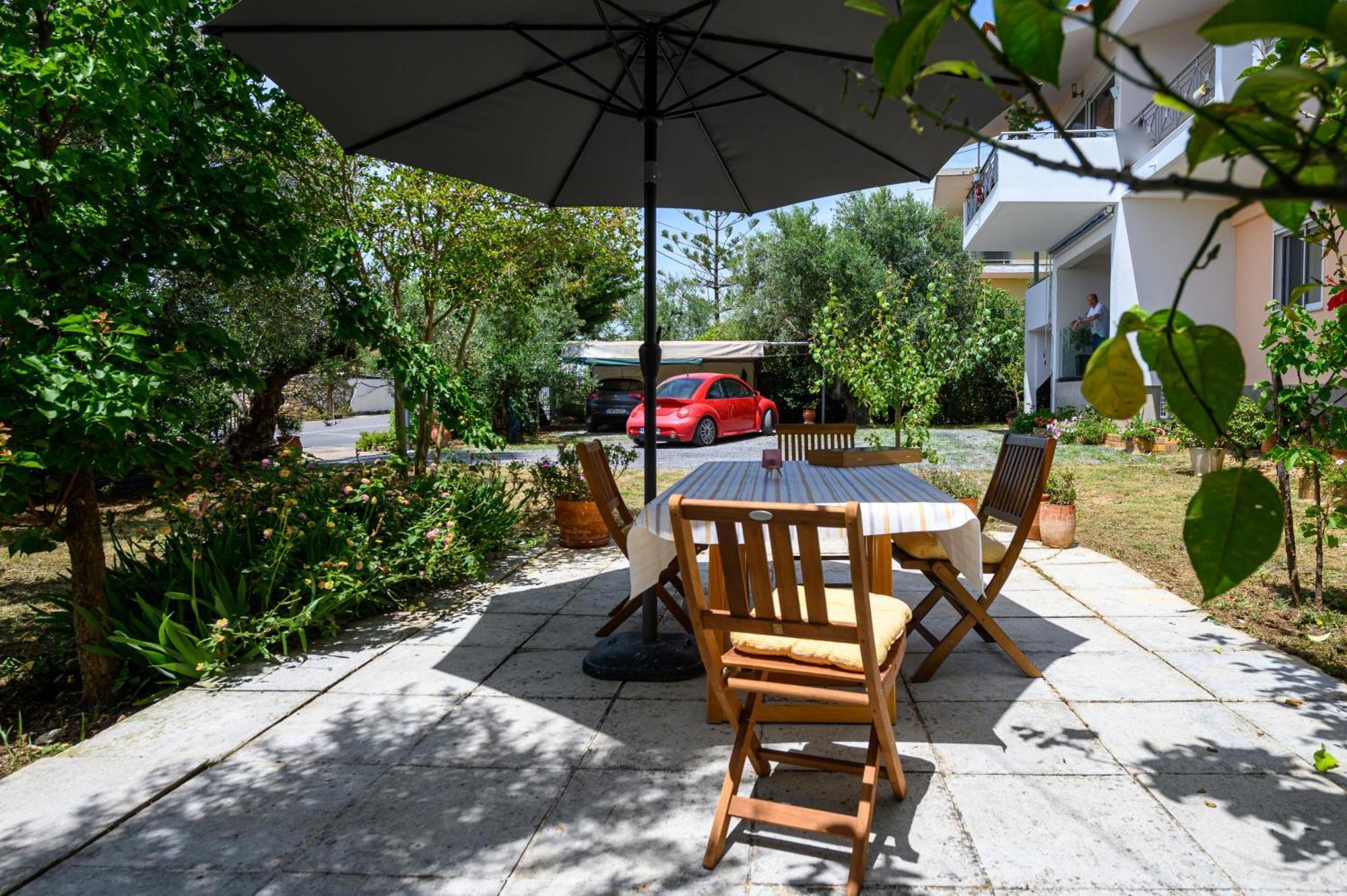 Chic Apartment In Nature, 5-Min Walk To The Beach Kalamata Exteriér fotografie